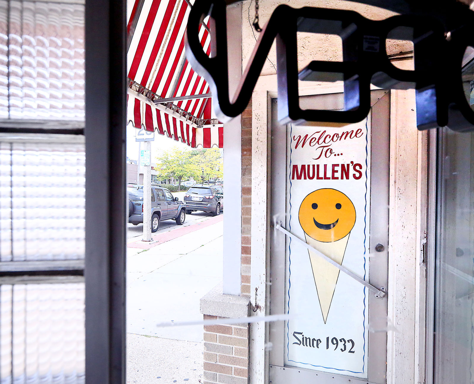 Mullen's Dairy Bar & Eatery